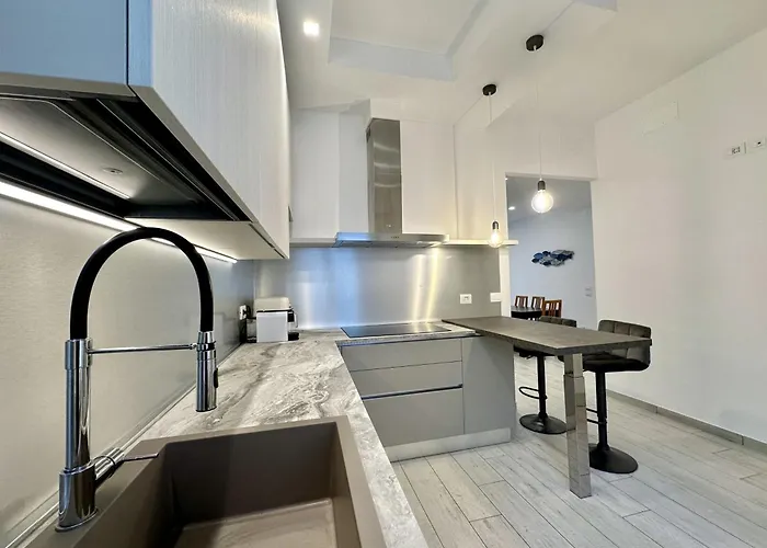 شقة Four Season 130mq Esclusivo *